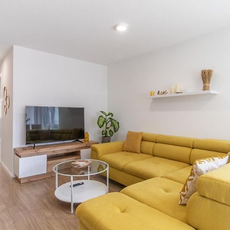 Unique: Zentrumsnahe 2 Zimmerwohnung In Villingen Mit Netflix 1 Og Exterior foto